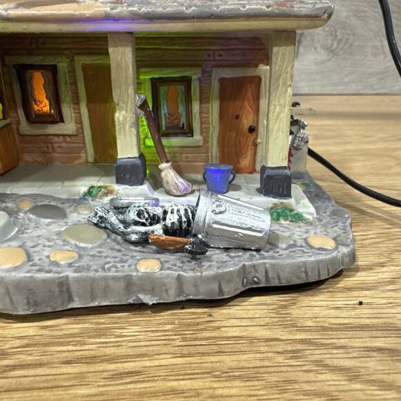 Lighted Lemax Spooky Town Red River Motel #75491 2007...